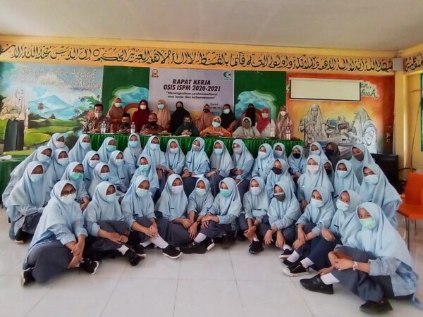 Santriwati Putri IMMIM