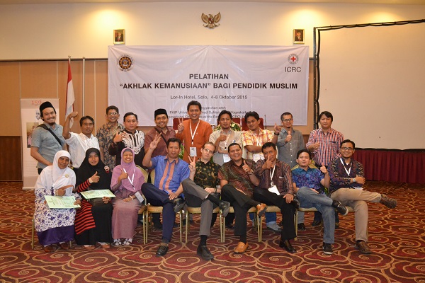 Foto bersama Peserta Pelatihan TFT "Akhlak Kemanusiaan", Hotel Lor-In, Solo. (foto: ist/dokpribadi)