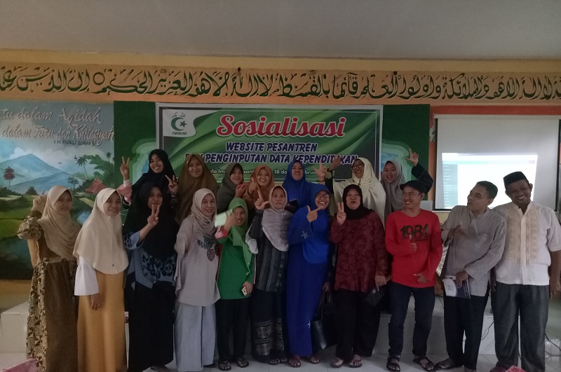Sosialisasi Website Pesantren dan Penginputan Data Kependidikan