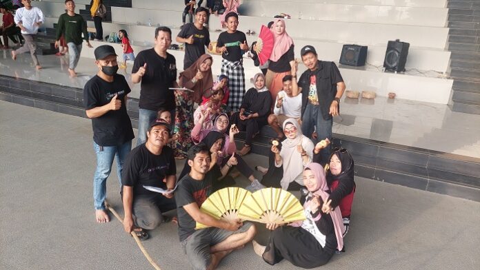 Menulis Naskah Sendratari "Tomanurunga ri Siang" Menulis Naskah Sendratari "Tomanurunga ri Siang"