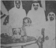 Syaikh Abdurrahman bin Nashir As-Sa’di ditengah murid-muridnya. (foto: ist/*)