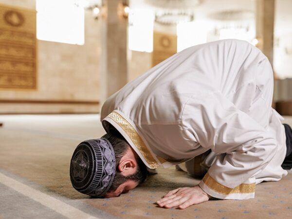 Sujud dalam Shalat. (foto: ist/*)
