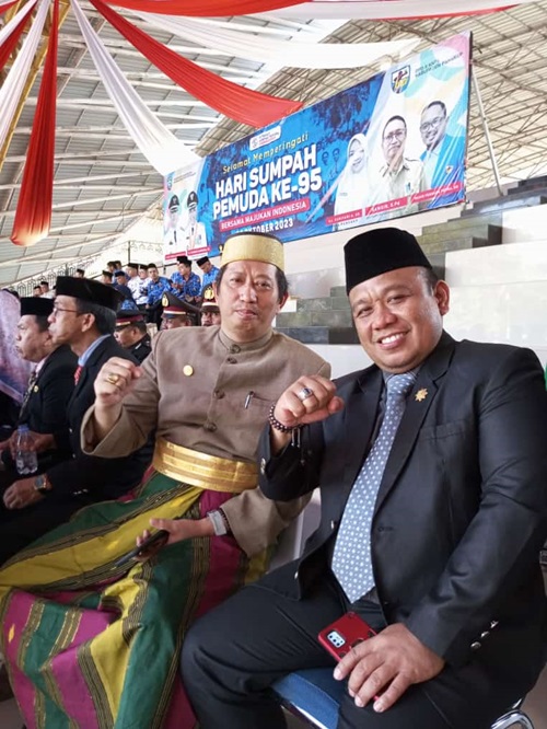 Bersama Kepala Bapelitbangda, Imam Takbir. (foto: ist/*)