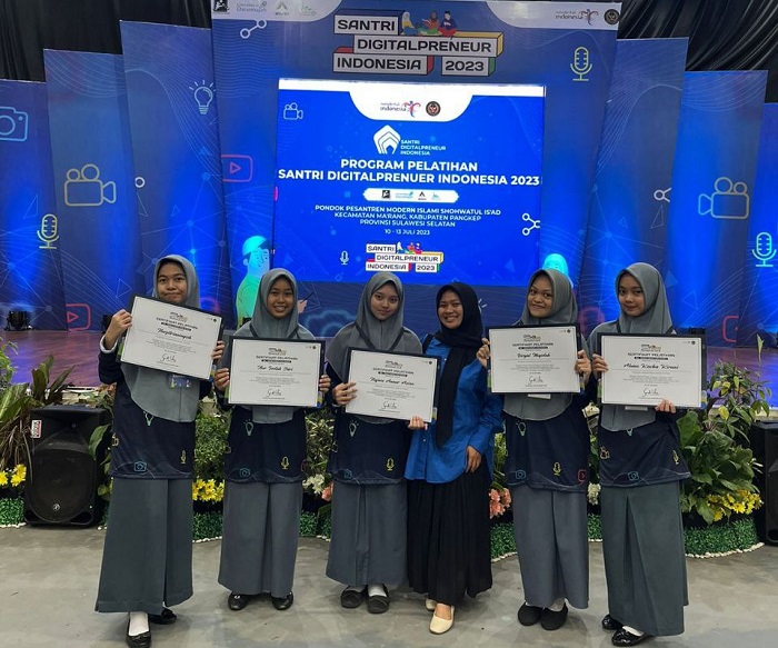 Perutusan Santriwati Ponpes Modern Putri IMMIM Pangkep yang mengikuti Pelatihan Santri Digital Preneur Indonesia (SDPI) 2023. (foto: ist/*)