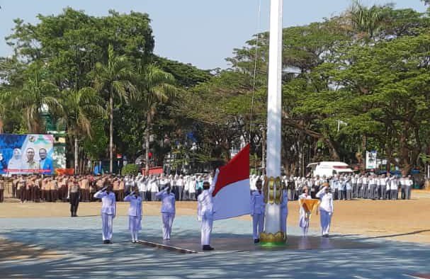 Menghadiri Upacara Hari Sumpah Pemuda Menghadiri Upacara Hari Sumpah Pemuda