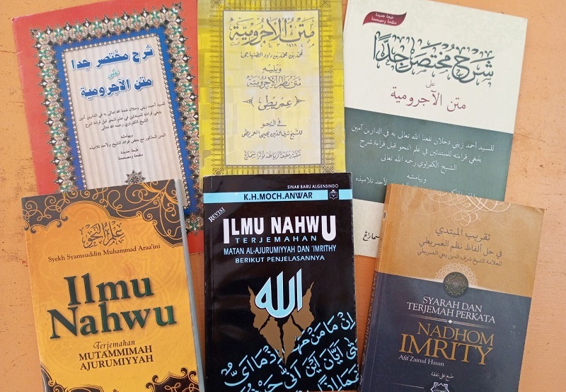 Beberapa Kitab Nahwu. (foto: ist/*)