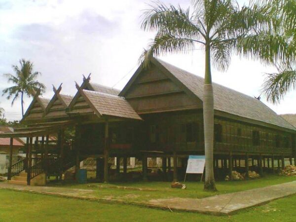 Rumah Adat Labakkang. (foto: ist/*)