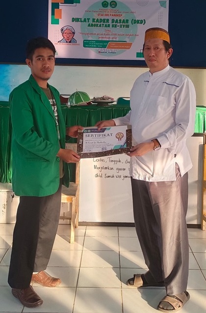 Penulis di Kampus STAI DDI Pangkep. (foto: ist/*)