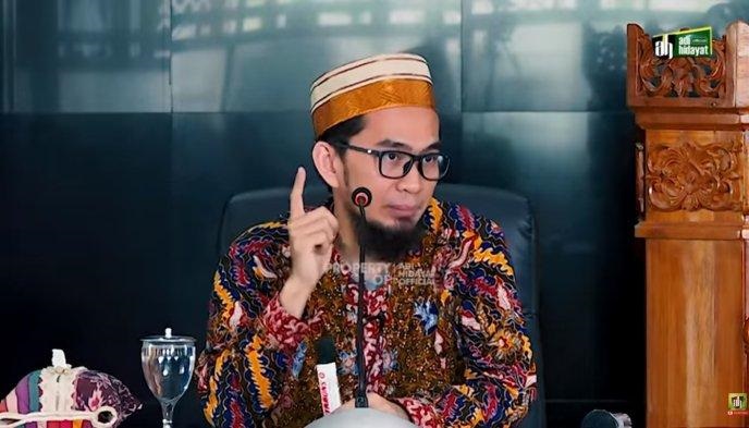 Ustadz Adi Hidayat