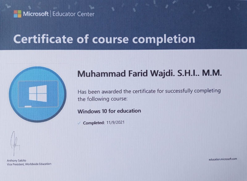 Meraih "Certificate of Course Completion" Windows 10 for Education Meraih "Certificate of Course Completion" Windows 10 for Education