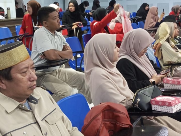 Seminar Bahasa dan Budaya Dunia Arab - Pekan Budaya Arab IV Himab UNHAS Seminar Bahasa dan Budaya Dunia Arab - Pekan Budaya Arab IV Himab UNHAS