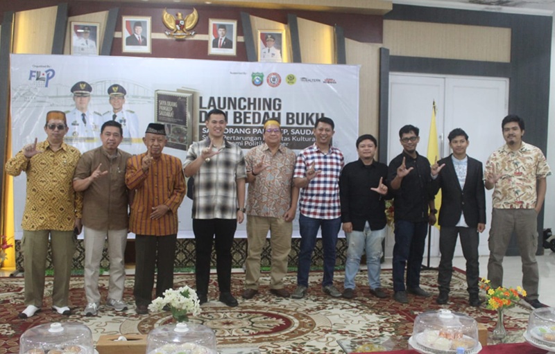 Launching dan Bedah Buku "Saya Orang Pangkep, Saudara" Launching dan Bedah Buku "Saya Orang Pangkep, Saudara"