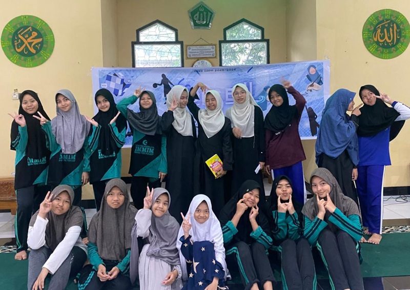 Mengajar Bab I Qurdis dan Bab I Fikih Kelas VIII SMP