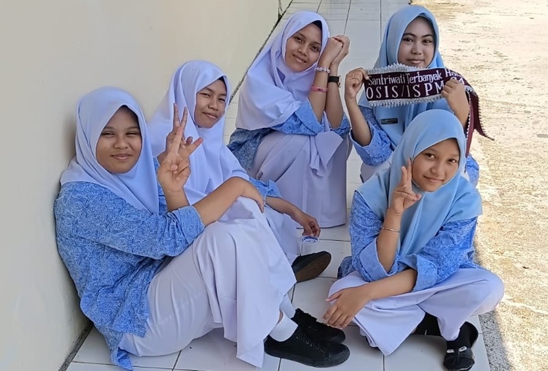 Pembahasan tentang "Kaana wa Akhwatuha" Pembahasan tentang "Kaana wa Akhwatuha"