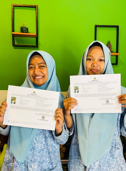 Aqilah Sadira Dewi dan Trisna Dewi Agustin. (foto: ist/*)